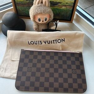 Louis Vuitton Neverful Pouch